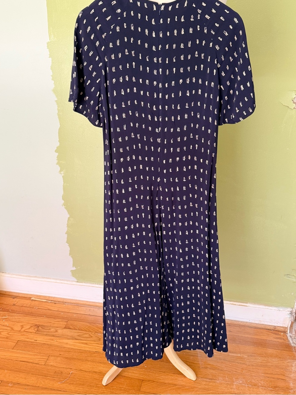 MM.LaFleur Navy Maxi Dress with Cream Dot Print- Flattering fit